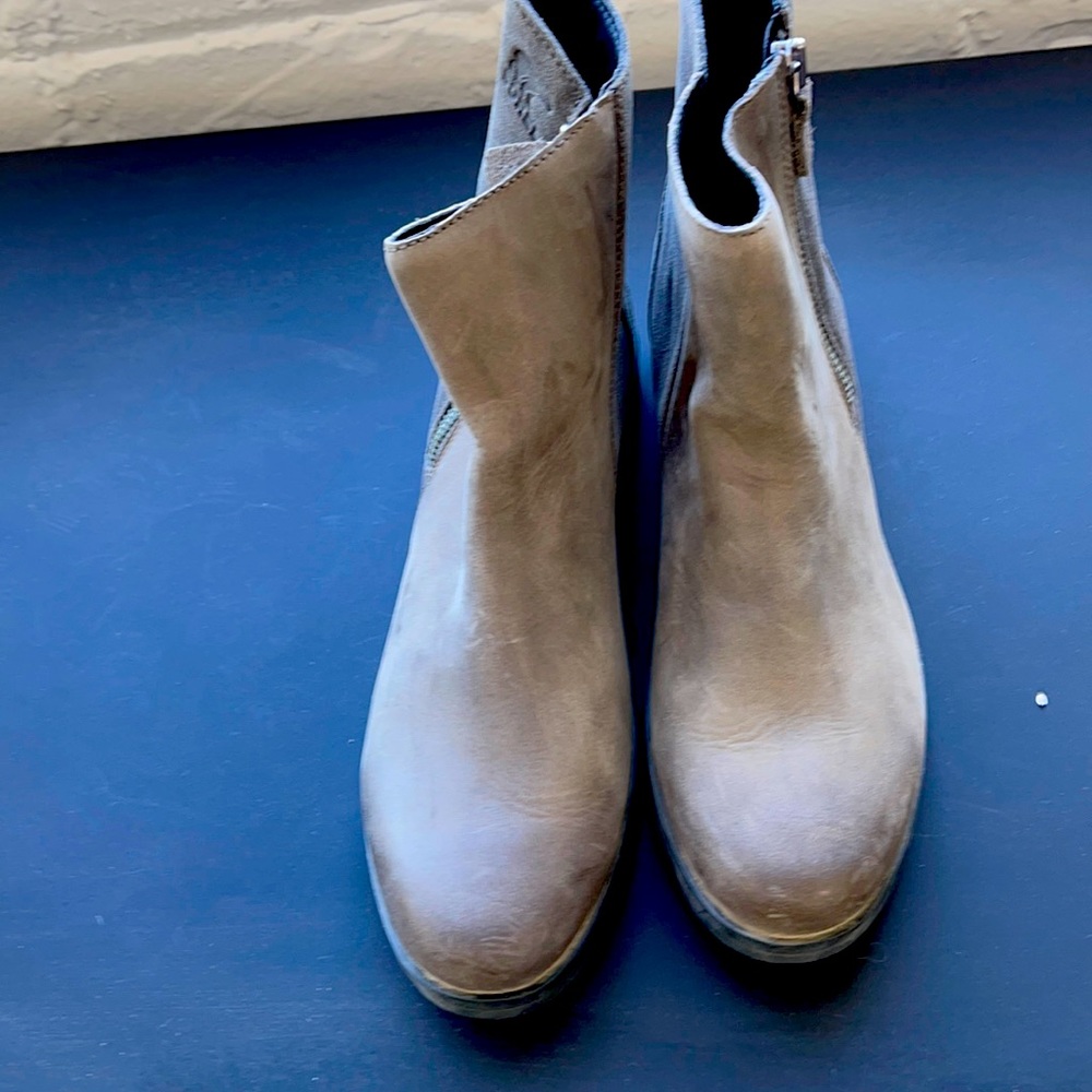 Sorel women’s boot. Waterproof